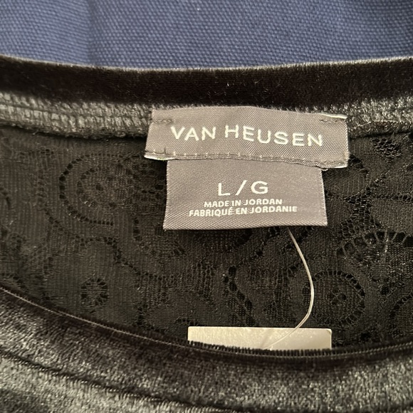 Woman  velvet and lace top size large nwt - Picture 4 of 4